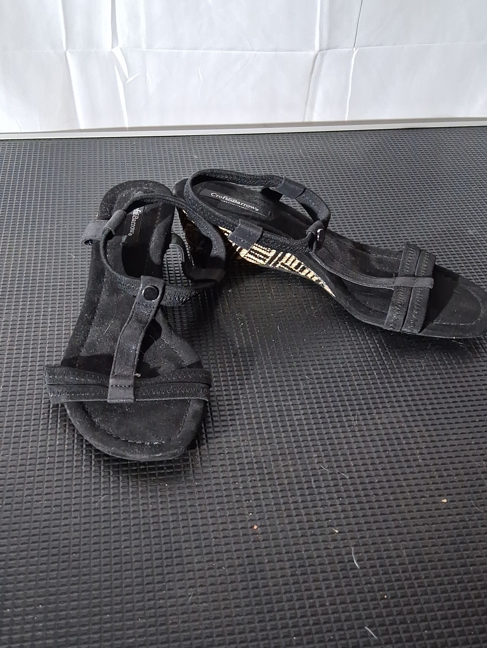 croft & barrow Black Women's T-Strap Casual Sandals